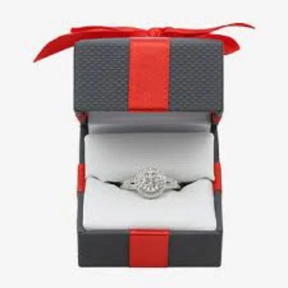 1/10 CT. T.W. Genuine Diamond Cluster Cocktail Ring in Sterling Silver Size 7 - Picture 3 of 5